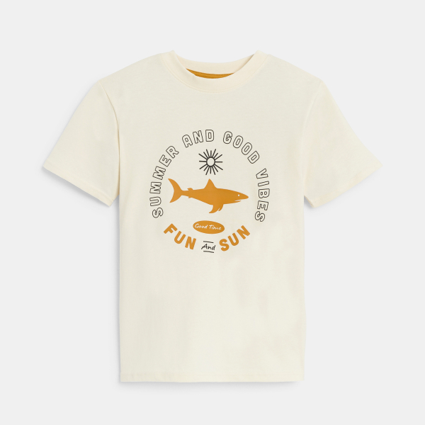 تيشيرت بأكمام قصيرة مزين برسالة، باللون البيج للأولاد